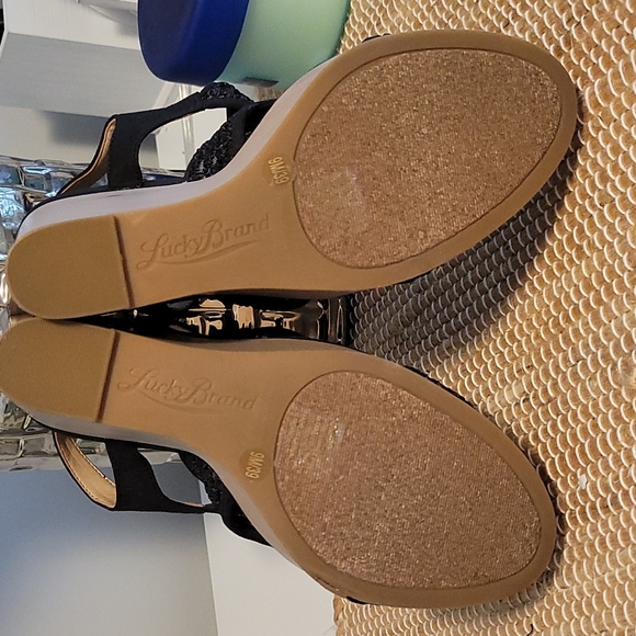 Wedge sandals - Picture 6 of 11